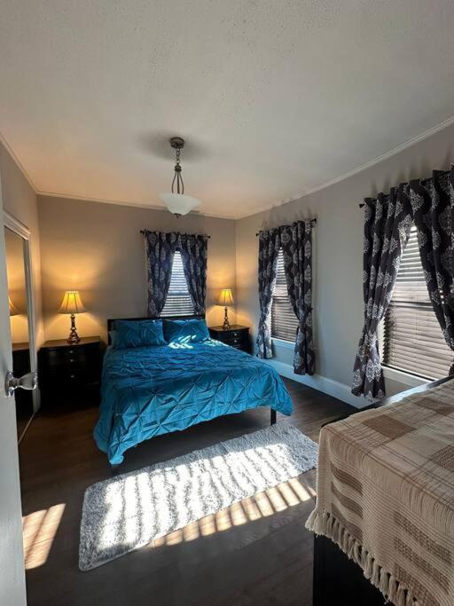 Spacious And Cozy- Near T-Station-Quiet Neighborhood! Malden Exterior photo