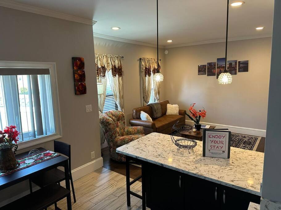 Spacious And Cozy- Near T-Station-Quiet Neighborhood! Malden Exterior photo
